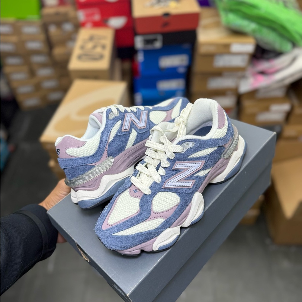 New Balance Women's Sneakers in Lavender, Blue, White